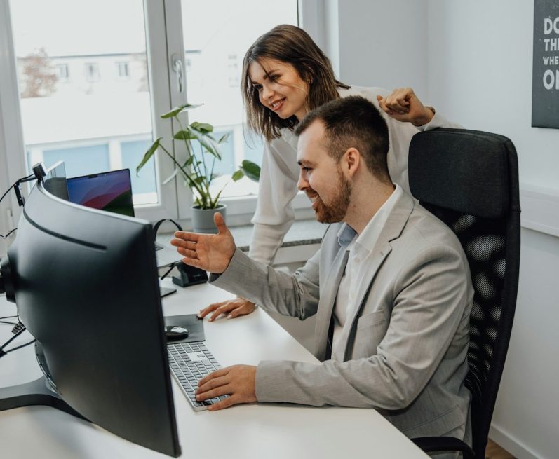 Digitales Onboarding für neue Mitarbeiter – Videokurse und Einarbeitung